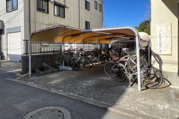 駐輪場（屋根付き）