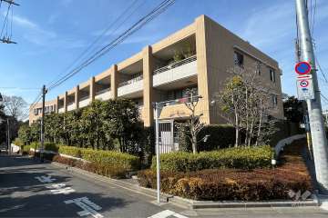 グランシュテル杉並善福寺川公園の外観（南東側から）