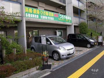 1階部分には店舗が入っています。