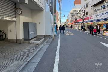 敷地北側の前面道路