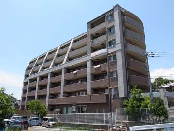 ソレイユ川西ヴァンヴェールの外観（北東側から）