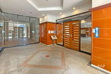 エントランスホール