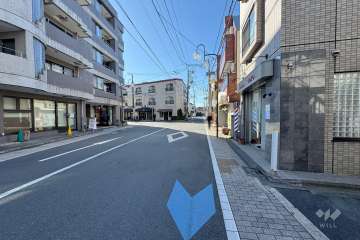 敷地北西側の前面道路