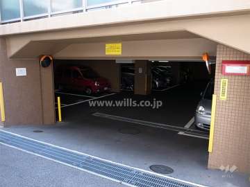 敷地内駐車場（屋内平面式）