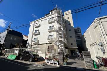 上荻カーサビアンカの外観（東側から）
