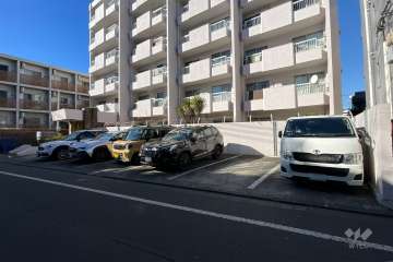 敷地内駐車場（屋外平面式）