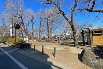 敷地北側に隣接する『井荻公園』