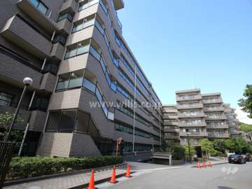 芦屋ハイツ翠ヶ丘の外観（北東側から）