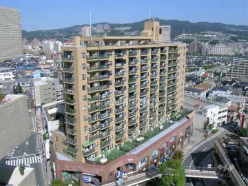 イトーピア逆瀬川の外観（南側から）