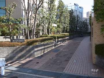 緑豊かなエントランスアプローチ