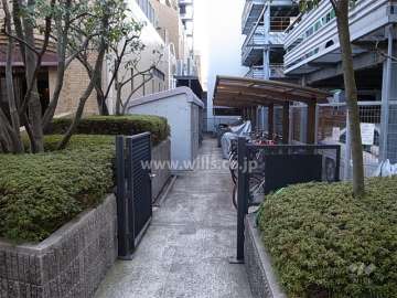 エントランス横にある駐輪場