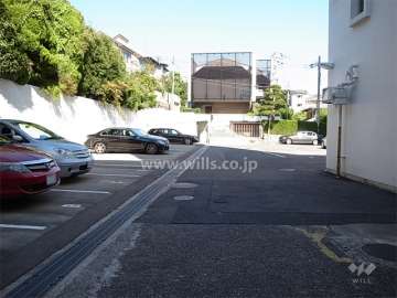 敷地内駐車場（屋外平面式）