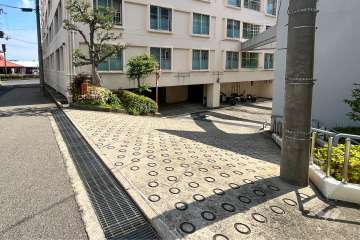 駐車場の出入口