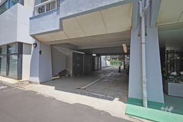 駐車場の出入口