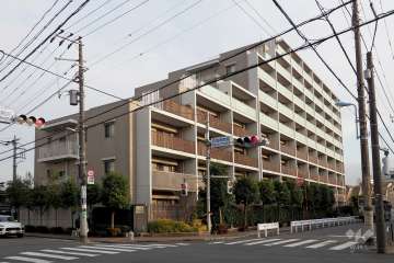 プレサンスロジェ荻窪桃井ザパークの外観（北西側から）
