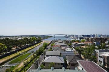 屋上からの眺め（南方向）海が見えます。