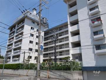 芦屋サンプラザの外観（南西側から）
