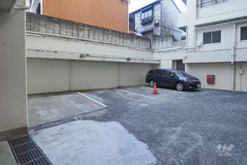 敷地内駐車場（屋外平面式）