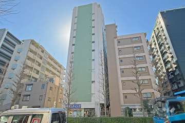 新高円寺ロイヤルマンションの外観（北西側から）