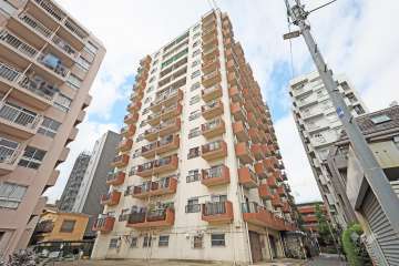 高円寺プラザの外観（南東側から）