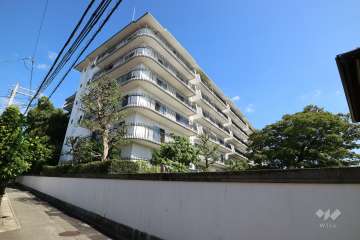 芦屋アーバンライフの外観（南西側から）