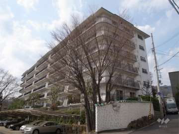 芦屋アーバンライフの外観（南東側から）