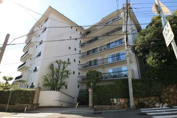 芦屋アーバンライフの外観（北東側から）
