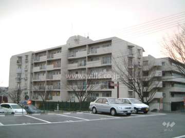 芦屋パインリッチの外観（北東から）