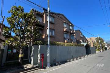 メゾネット浜田山の外観（南東側から）