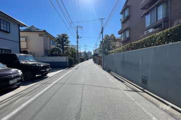 敷地東側の前面道路　