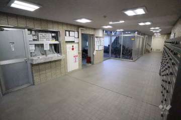 エントランスホール