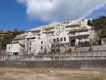 芦屋山手町アーバンライフの外観（南西側から）