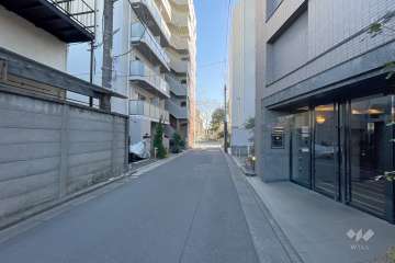 敷地北側の前面道路　