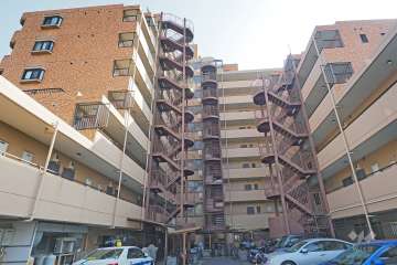 ライオンズプラザ方南町の外観（北側から）