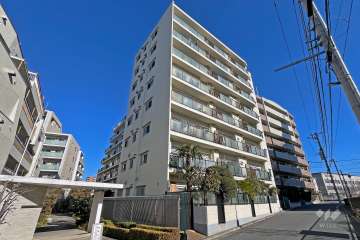 日商岩井第2方南町マンションの外観（南西側から）