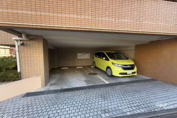 敷地内駐車場（屋内平面式）