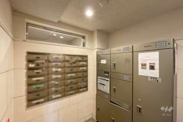 宅配ボックスと共用ポスト　