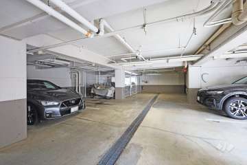 敷地内駐車場（屋内平面式）