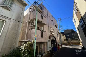 スターホームズ代田橋の外観（北東側から）