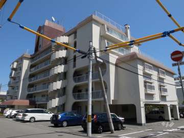 日商岩井芦屋マンションの外観（北西側から）