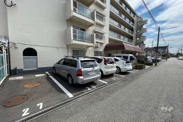 敷地内駐車場（屋外平面式）