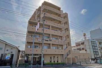 ゼファー明大前クローチェの外観（北東側から）