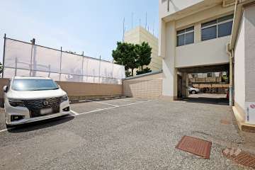 敷地内駐車場（屋外平面式）　