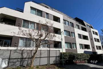 イニシアイオ杉並和泉の外観（北西側から）