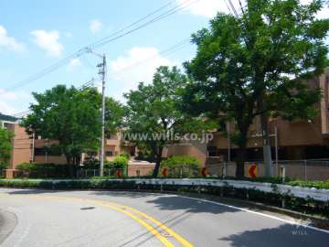 コート芦屋朝日ヶ丘の外観（北側から）