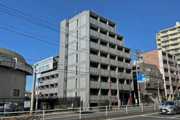 グラツィア方南町の外観（南東側から）