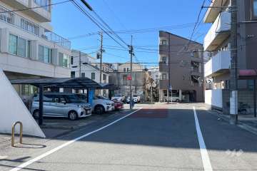 敷地北側の前面道路