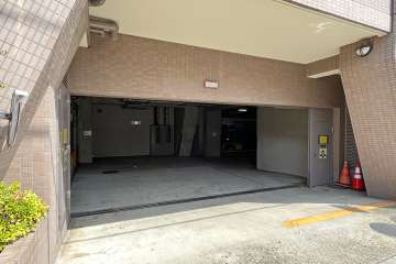 駐車場の出入り口