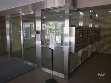 エントランスホール（オートロック付き）