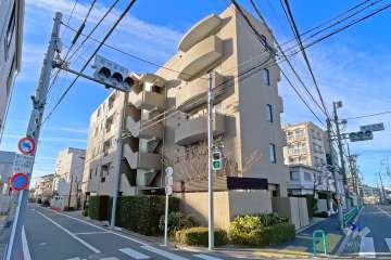 パークハイム中野富士見町の外観（北東側から）